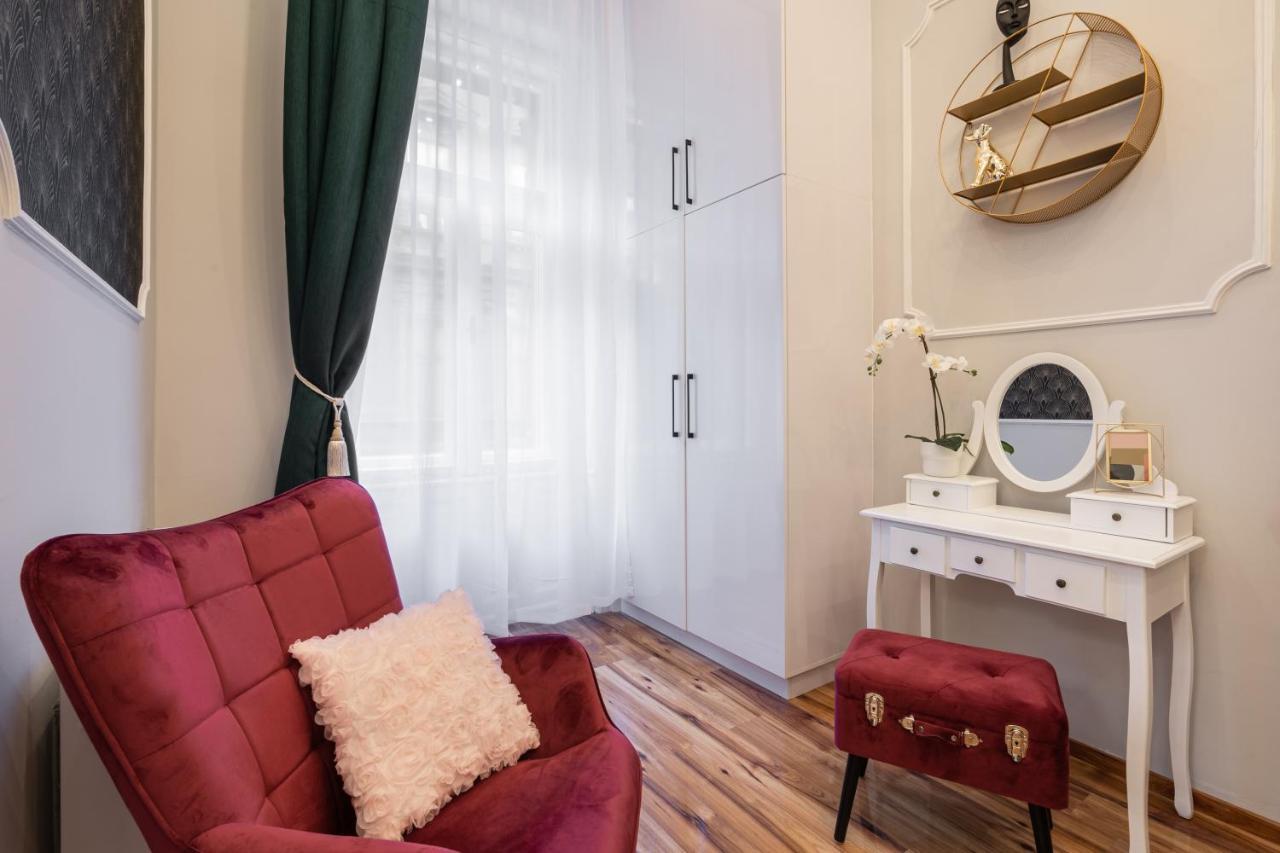 Premium Art Deco Apartment At Broadway // 4Bdr & 3Br Budapest Exterior photo