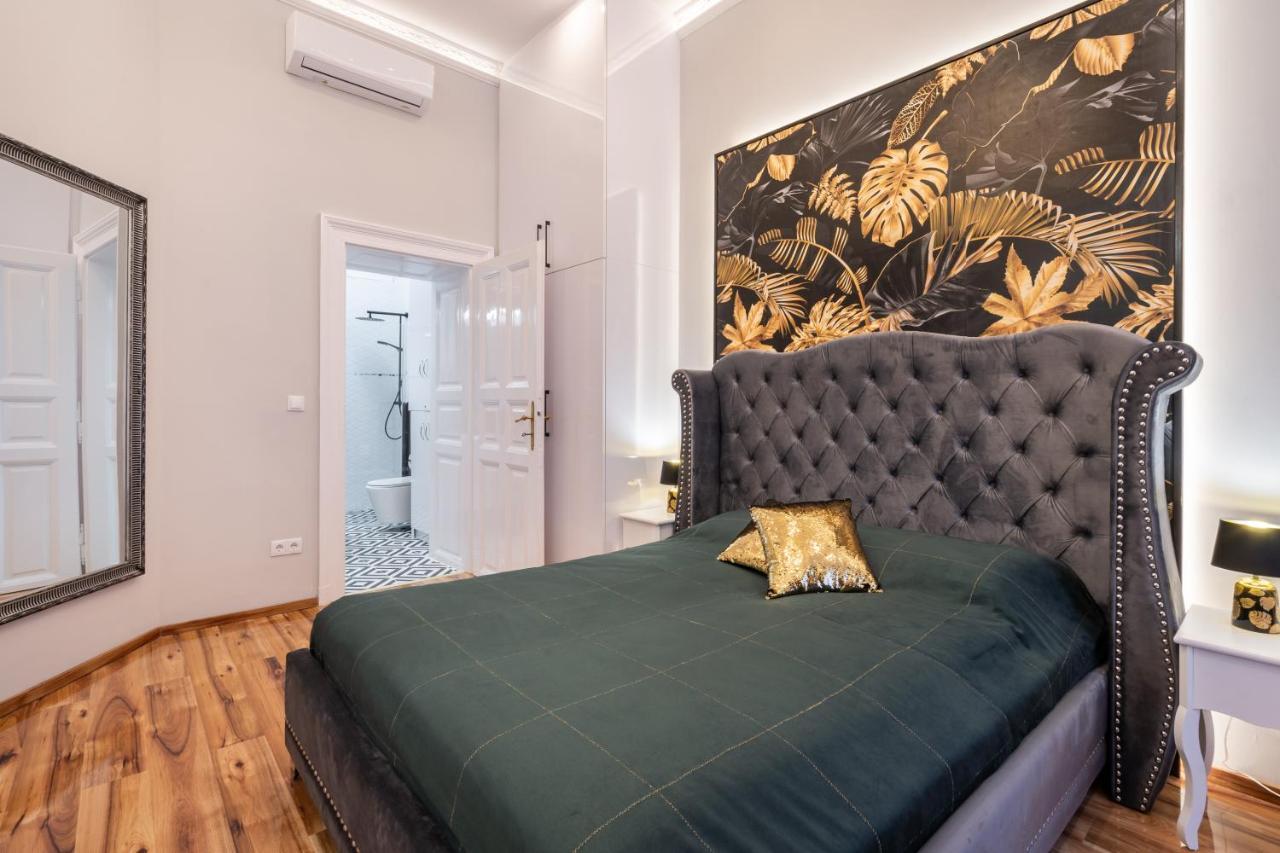 Premium Art Deco Apartment At Broadway // 4Bdr & 3Br Budapest Exterior photo